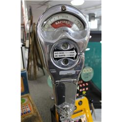 1970'S USA WORKING PARKING METER WITH KEYS