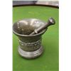 Image 2 : ANTIQUE BRASS MORTAR AND PESTLE