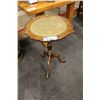 Image 1 : ANTIQUE PLANT STAND WITH LEATHER INLAY 25" TALL