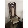 Image 1 : ANTIQUE CHAIR