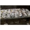 Image 1 : LOT OF 20 BAGS OF 60-70 PIECES OF FASHION JEWELLERY