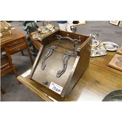 ANTIQUE COAL SCUTTLE