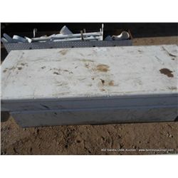 DIAMOND PLATE TOOLBOX