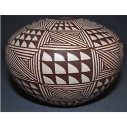 ACOMA POTTERY VASE