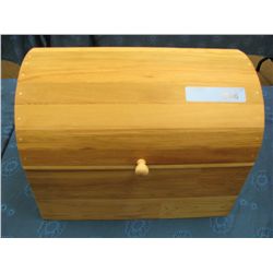 Small wooden cedar chest 11x16x12" high