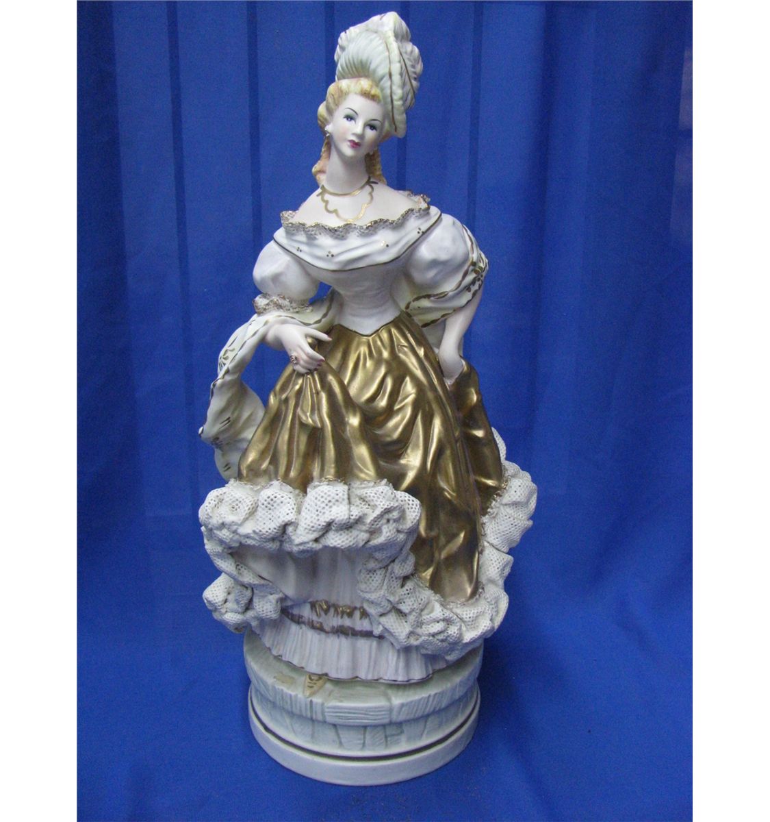 Lady Statue Figurine