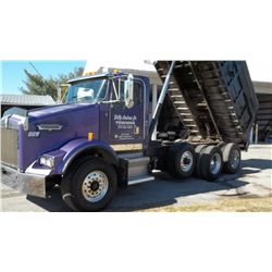 2000 Kenworth T800 Tri-Axle Dump Truck