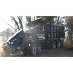 1999 Kenworth T800 Tri-Axle Dump (WRECKED)