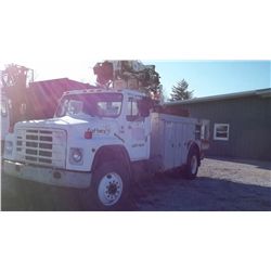 1986 IH 1954  Digger Derrick Truck