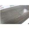 Image 2 : MOHAWK HICKORY CHARCOAL 5" HAND SCRAPED FLOORING