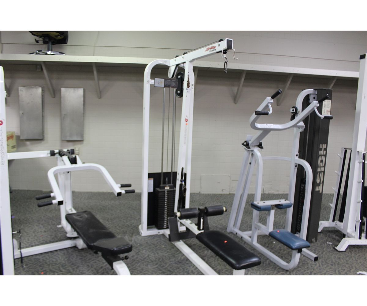 life fitness strength lateral pull down