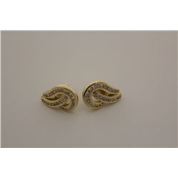 PAIR OF 18 KT YELLOW GOLD DIAMOND SET PEIRCED EARRINGS WITH POSTS AND BUTTERFLIES.