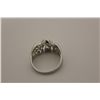 Image 3 : ONE LADIES 14KT. WHITE GOLD DIAMOND SET DRESS RING. FLORAL INSPIRED BAND STYLE