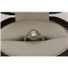 Image 1 : ONE LADIES 19KT WHITE GOLD DIAMOND ENGAGEMENT RING. MADE IN A ROUND SHAPED HALO CLUSTER AND