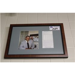 MAURICE RICHARD "ROCKET" FRAMED COLOUR PHOTO WITH CAREER STATS