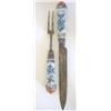 Image 1 : A Doucai and famille verte knife and fork han...