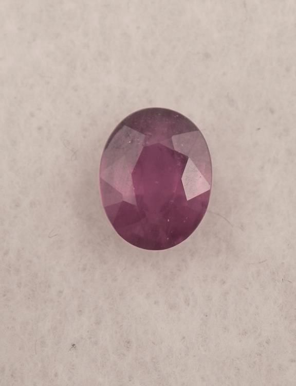 OUTSTANDING RARE 2.60 CT BLOOD RED RUBY CENTER STONE