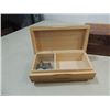 Image 4 : LOT 5 VINTAGE WOOD BOXES: 3 WINDUP MUSIC BOXES, 1