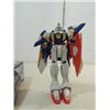Image 2 : 1995 BANDAI WING GUNDAM PLASTIC MODEL KIT