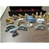 Image 4 : LOT 33 CERAMIC MINIATURE ANIMALS & JEWELRY BOX: