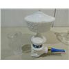 Image 2 : LOT 5 ASSORTED GLASS & CERAMIC ITEMS: GLASS ICE