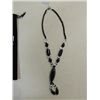 Image 2 : LADY'S NECKLACE ZUMANI GLASS BLACK & CLEAR BEAD