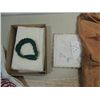 Image 2 : LOT 6 VINTAGE CLOTH COLLECTIBLES: FRINGED PILLOW