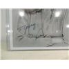 Image 2 : 8X10 TV STAR PHOTO AUTOGRAPHED VANNA WHITE NO COA