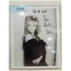 Image 1 : 8X10 TV STAR PHOTO AUTOGRAPHED LISA HARTMAN BLACK
