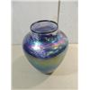 Image 2 : 11"H HAND BLOWN TOM STOENNER BLUE IRIDESCENT VASE