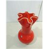 Image 2 : VINTAGE 10"H ENESCO ITALIAN ART RUBY GLASS VASE