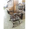 Image 2 : CONTEMPORARY ALL PINE EARLY AMERICAN ROCKING CHAIR