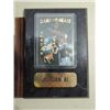 Image 2 : LOT 3 PLAQUES BASKETBALL CARDS WITH MICHAEL JORDAN