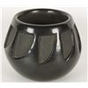 Image 1 : Santa Clara Blackware Pot
