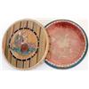 Image 1 : An early 19th century stained strawwork circular box, the lid with 2 figures in relief with strip...