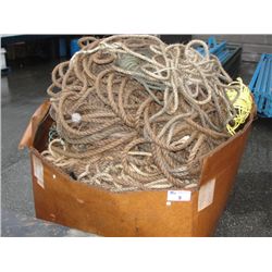 PALLET LO T OF ASSORTED ROPE