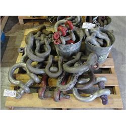 PALLET LOT OF ASSORTED SIZED HEAVY DUTY SHACKLES
