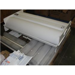 PALLET LOT OF ASSORTED FLUORESCENT LIGHT FIXTURES