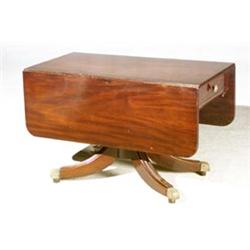 Federal Mahogany Drop-Leaf Pedestal Breakfast Table...