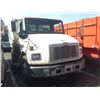 Image 1 : 2004 FREIGHTLINER FL70