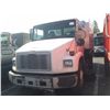Image 2 : 2004 FREIGHTLINER FL70