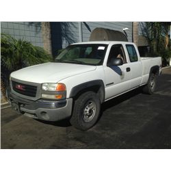 2003 GMC SIERRA