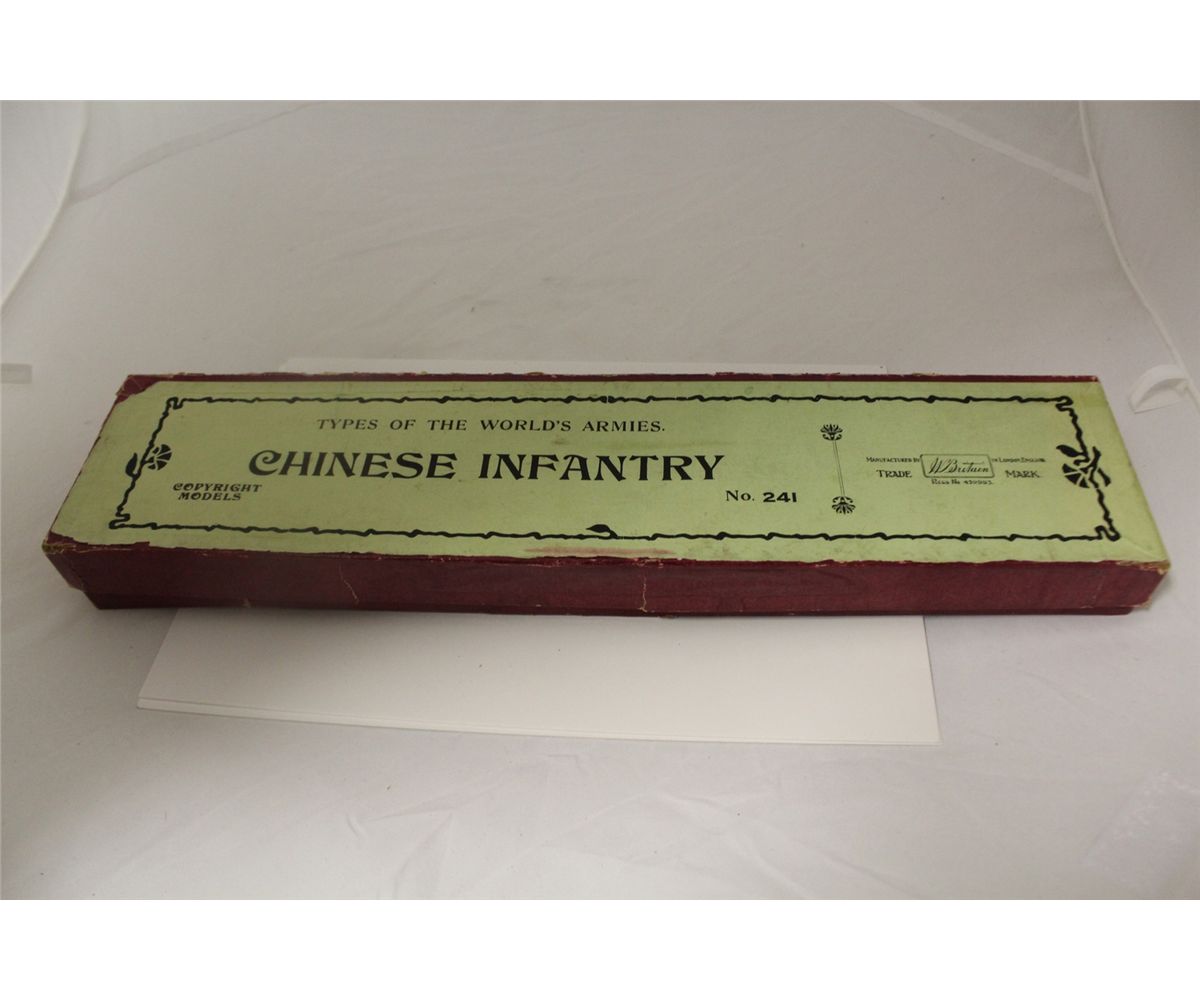 BRITAINS-SET 241, BRITAINS SOLDIERS CHINESE INFANTRY, IN ORIGINAL BOX