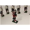 Image 2 : BRITAINS, SET 213 BRITAINS SOLDIERS- 8 HIGHLAND LIGHT INFANTRY