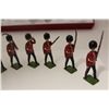 Image 4 : BRITAINS SOLDIERS-8 COLDSTREAM GUARDS, WITH ORIGINAL BOX