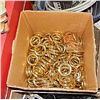 Image 1 : BOX OF CURTAIN RINGS