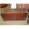 Image 1 : VINTAGE WOOD TOOL BOX AND CONTENTS