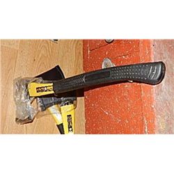 AXE - NEW - 2 ½LB - FIBER GLASS HANDLE