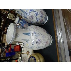 ORIENTAL VASE & 2 GINGER JARS