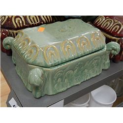 ORIENTAL POTTERY BOX - GREEN